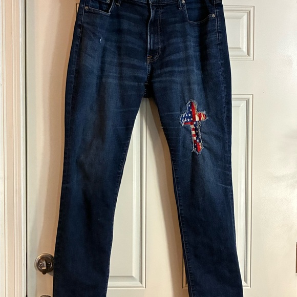 Men’s Abercrombie & Fitch Cross USA Flag Patched Distressed Blue Jeans, 38x34 - Picture 8 of 12
